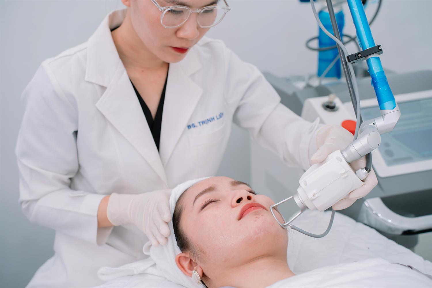 Laser CO2 Fractional: có đau không, hồi phục bao lâu?